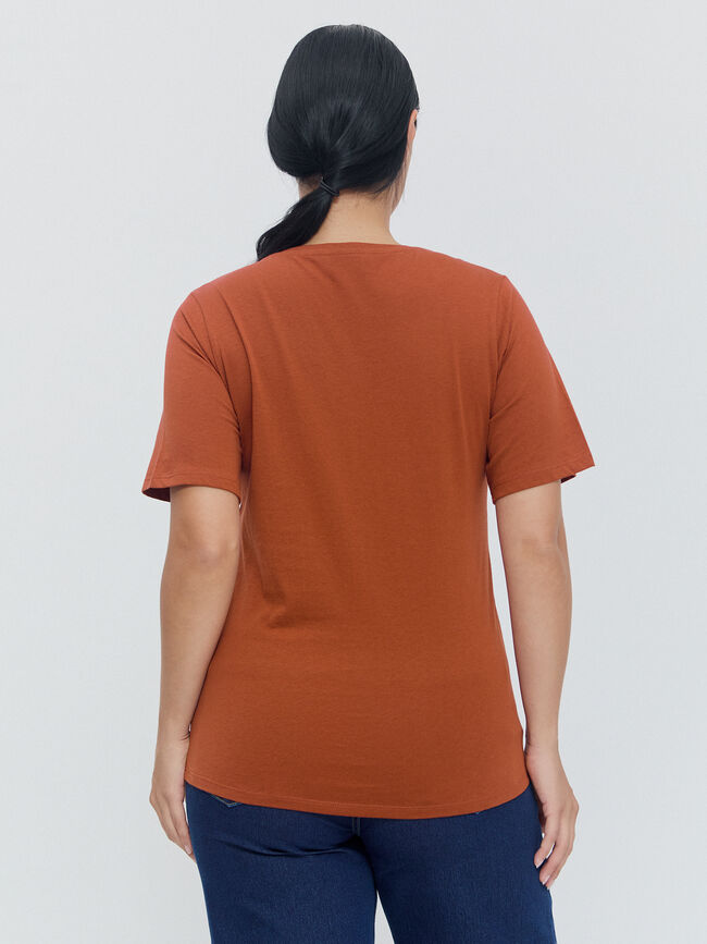 CAMISETA CUELLO PICO Teja