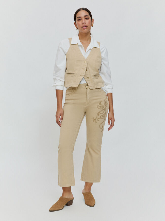 PANTALON COLOR BORDADO Camel