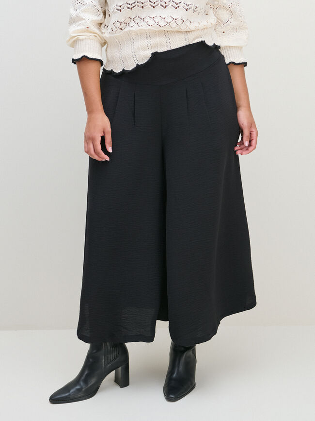 FALDA PANTAL&Oacute;N Negro