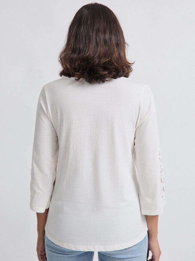 CAMISETA DETALLE MANGA BLANCO ROTO