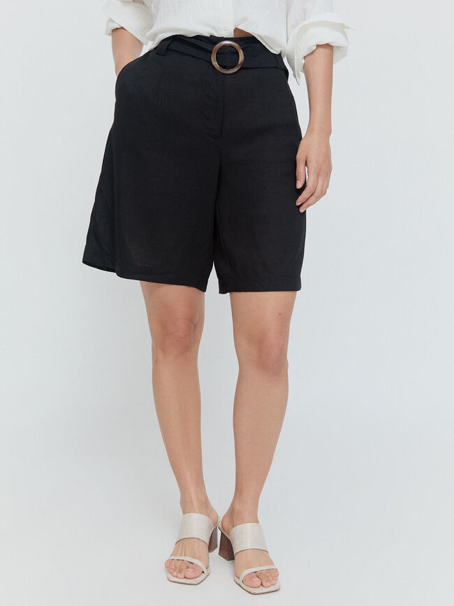 BERMUDA CON CINTURON Negro