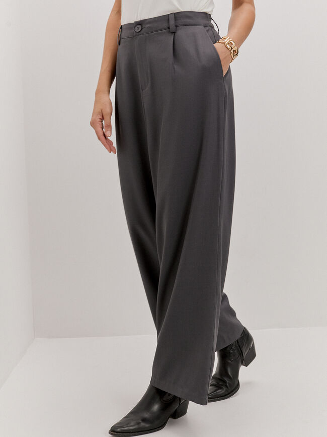 PANTALON VESTIR PINZAS Gris Oscuro