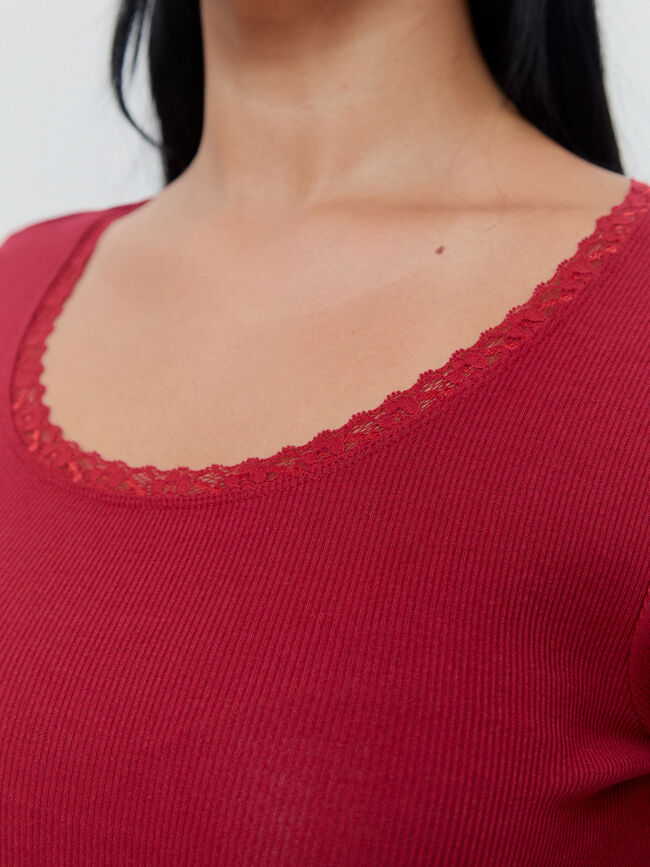 CAMISETA LENCERA Rojo Cereza