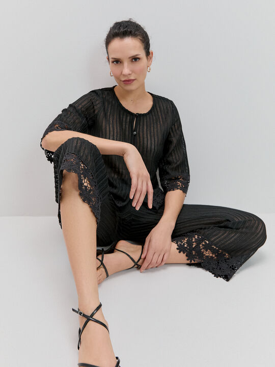 CHAQUETA DETALLE CROCHET Negro image number null