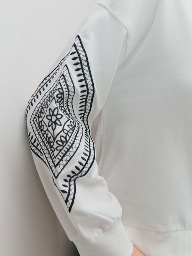 SUDADERA CUELLO REDONDO Blanco Hueso