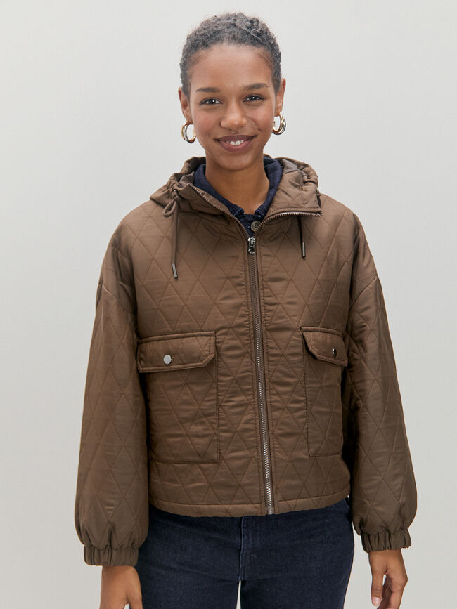 CHAQUETA DETALLE CAPUCHA Marron Medio