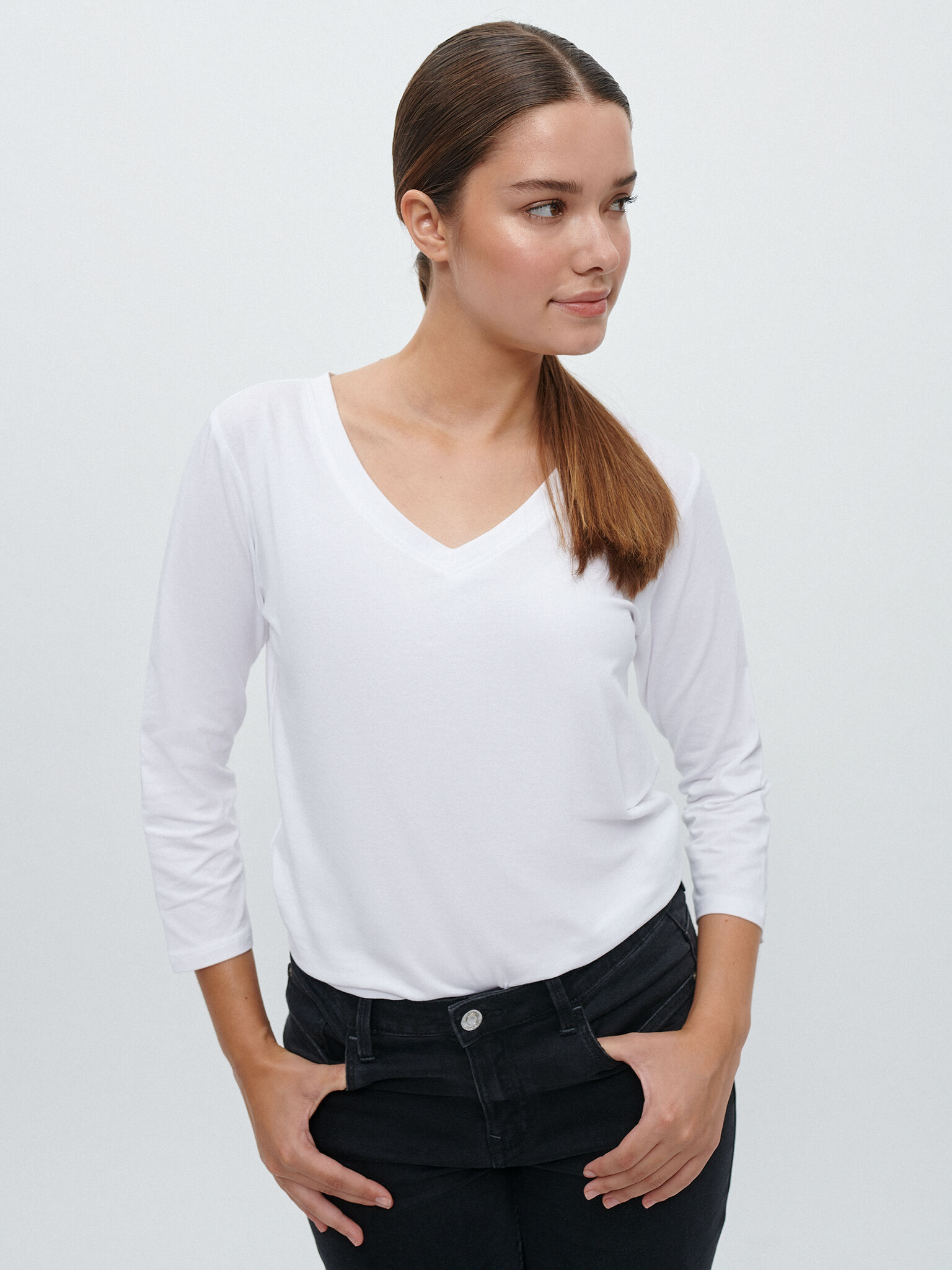 CAMISETA CUELLO PICO