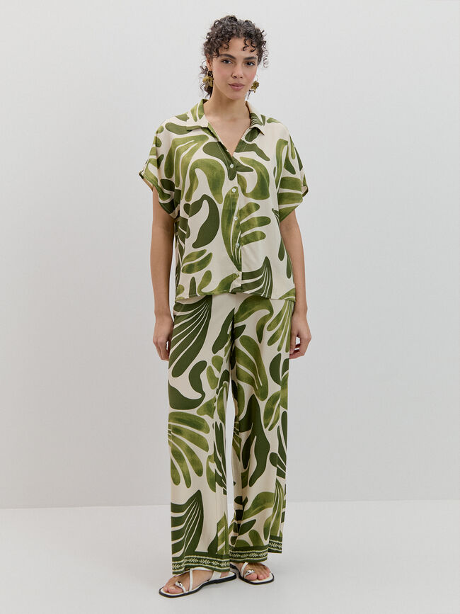 PANTAL&Oacute;N FLUIDO ESTAMPADO verde cypress