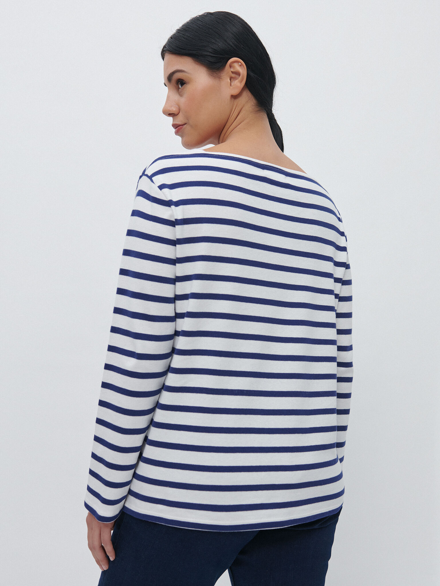 Camiseta cuello barco sale hombre
