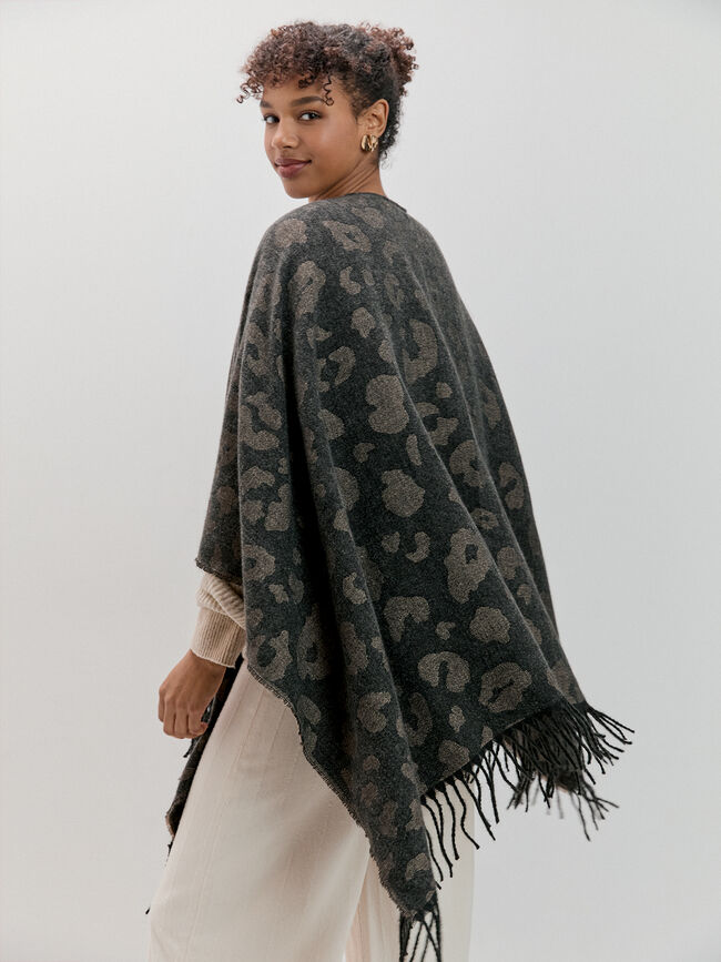 PONCHO ESTAMPADO ANIMAL Negro