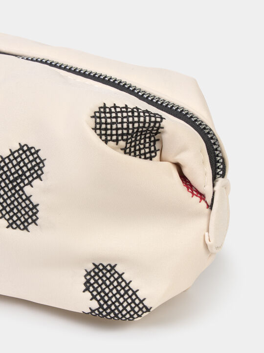 NECESER NYLON CORAZONES Crudo image number null