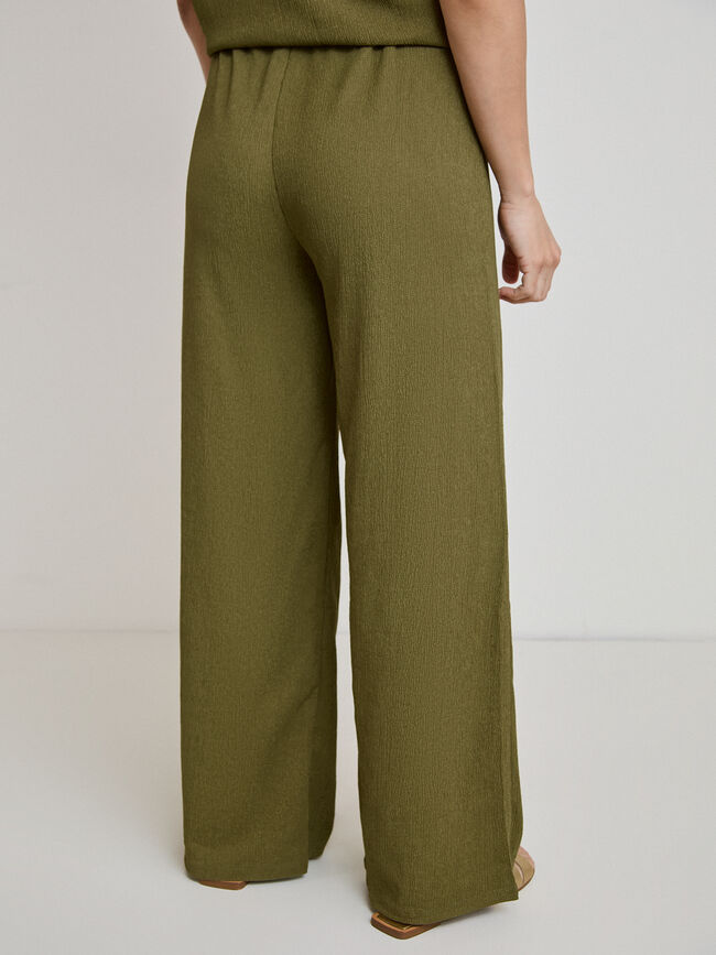 PANTALON TEXTURA Oliva Kaki