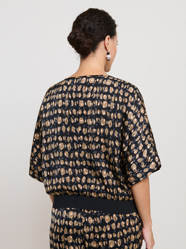 CHAQUETA FLUIDA ESTAMPADA Negro