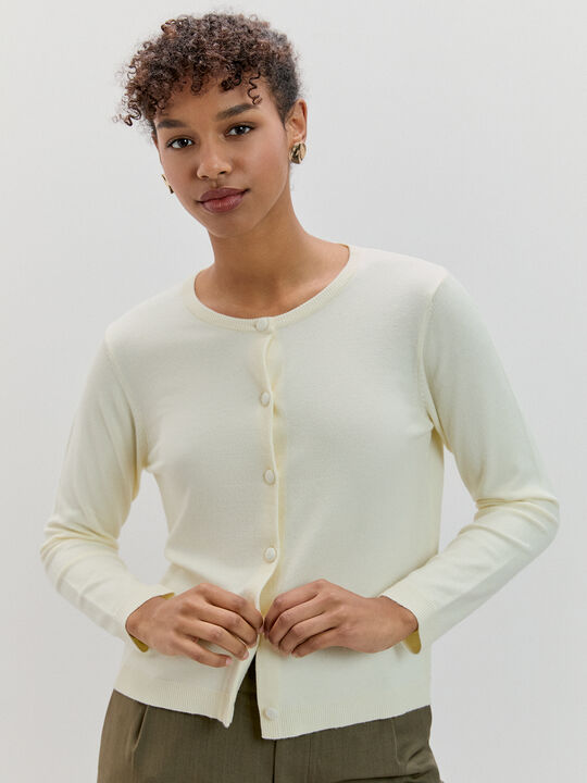 CARDIGAN WINE Amarillo Pastel image number null