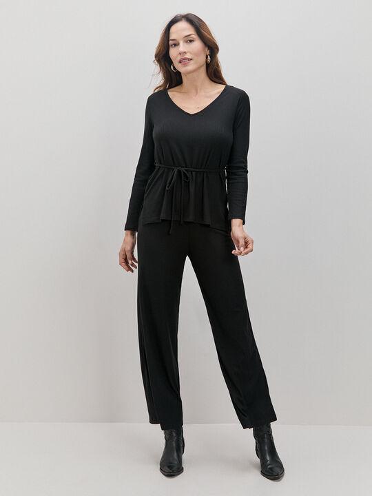 CAMISETA CUELLO PICO Negro image number null