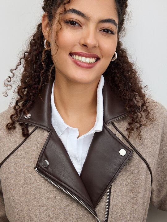 CHAQUETA LARGA CINTURON Beige image number null