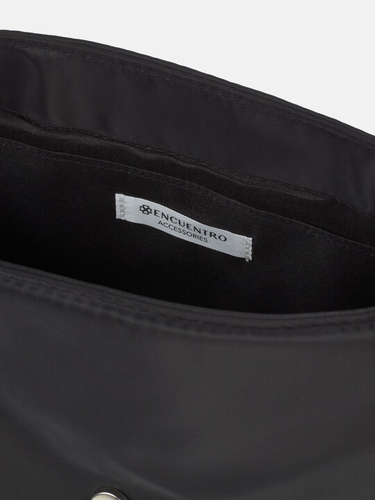 BOLSO NYLON BOLSILLOS Negro image number null