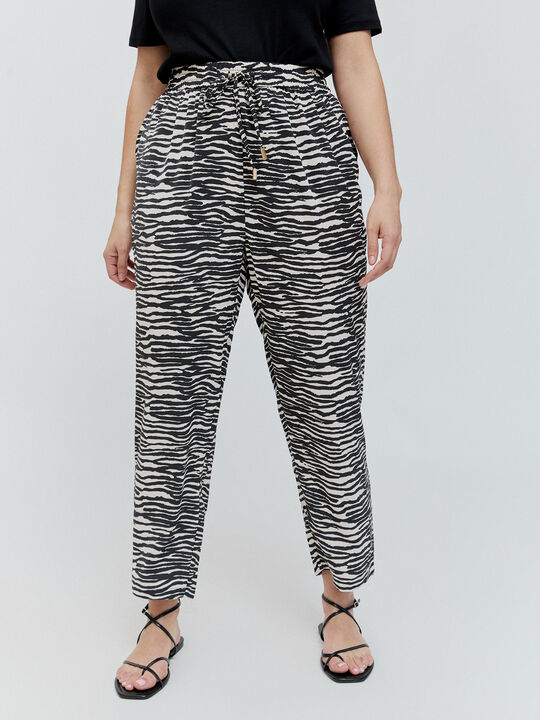 PANTALON FLUIDO ESTAMPADO Negro image number null