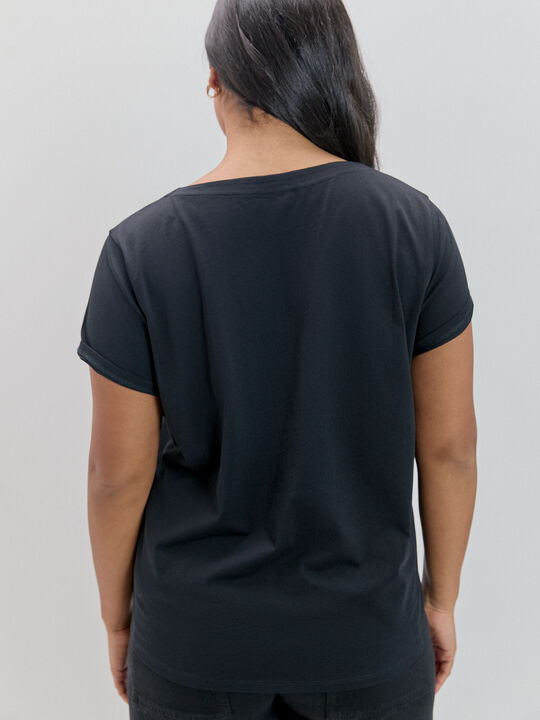 CAMISETA ANIMAL PRINT Negro image number null