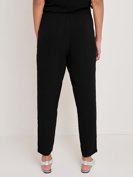 PANTAL&Oacute;N JOGGER FLUIDO Negro image number null