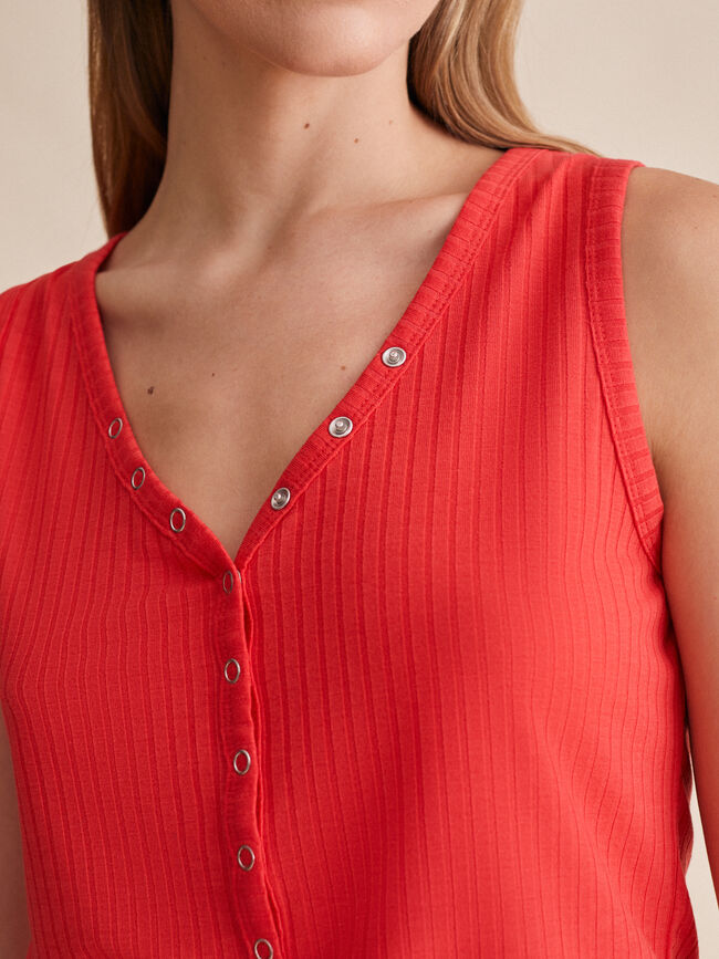 Camiseta cuello pico botones Coral