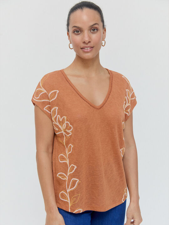 CAMISETA POSICIONAL FLORES Marron viejo image number null