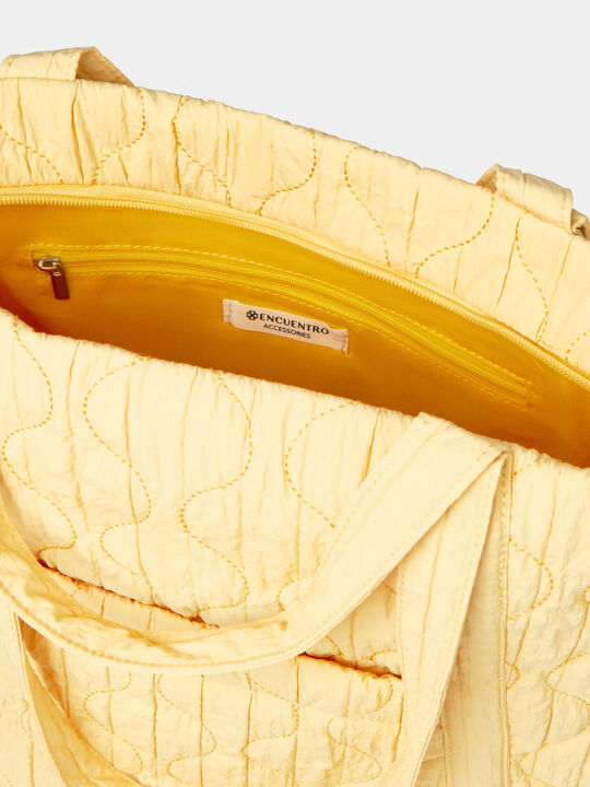 BOLSO ACOLCHADO CEBOLLA Amarillo Pastel image number null