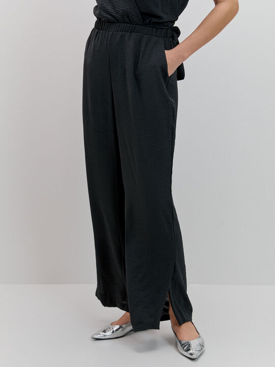 PANTAL&Oacute;N CON ABERTURAS Negro image number null