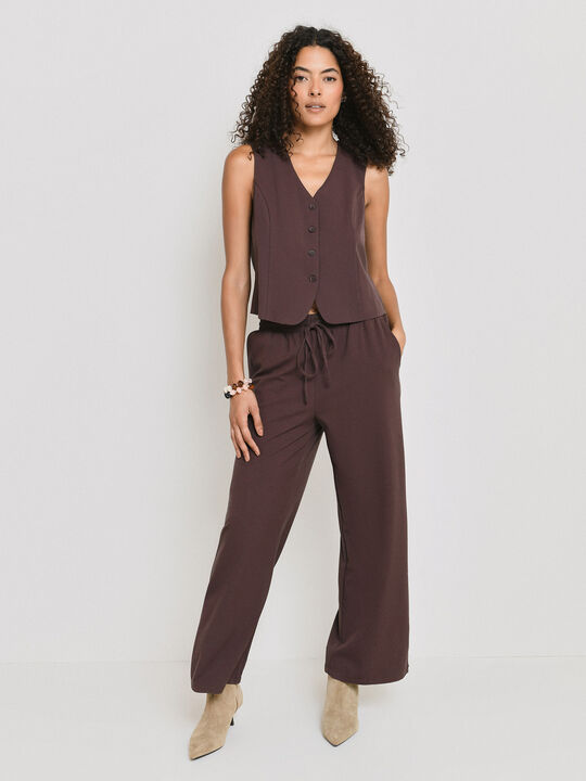 CHALECO BASICO BOTONES Marron image number null