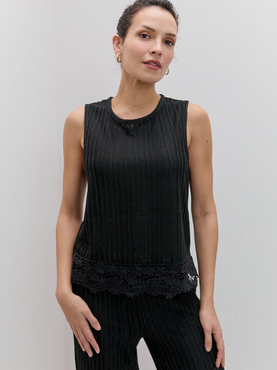 TOP DETALLE CROCHET Negro image number null