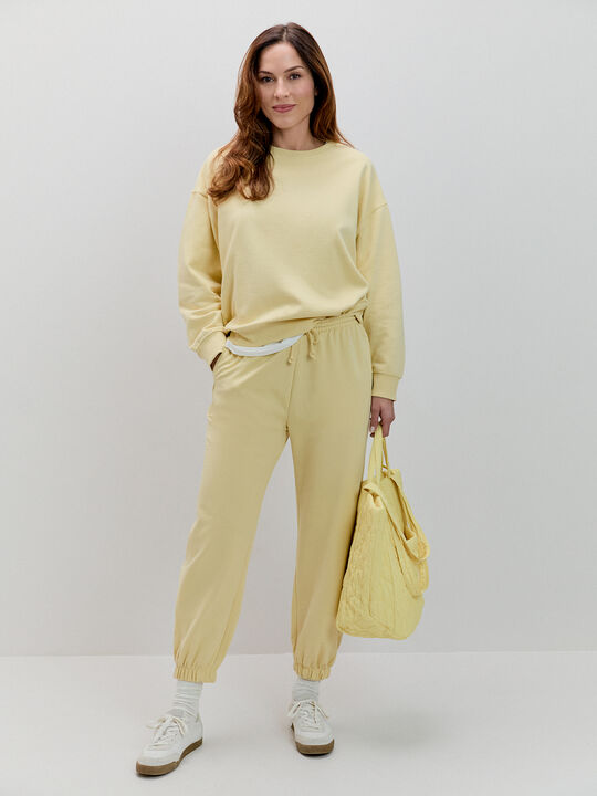 SUDADERA DETALLE Amarillo Pastel image number null