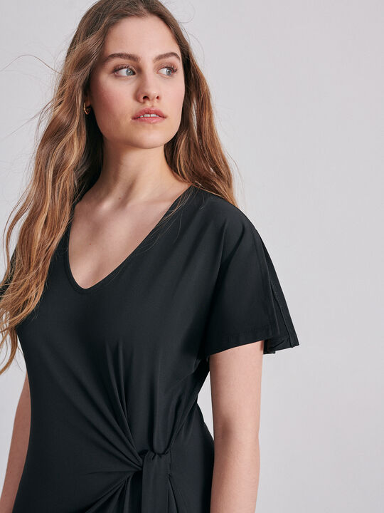 VESTIDO CUELLO PICO Negro image number null