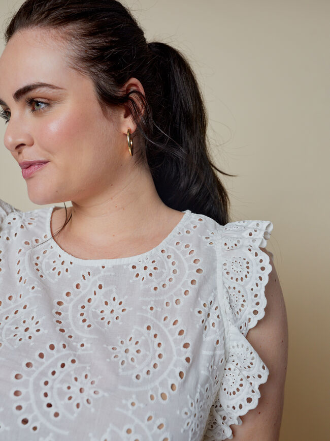 Blusa troquelada volante mangas Blanco Optico