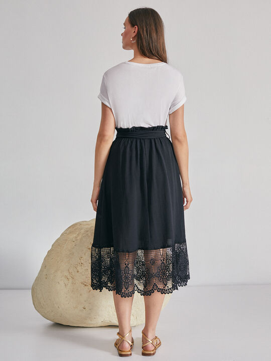 Falda detalles crochet Negro image number null