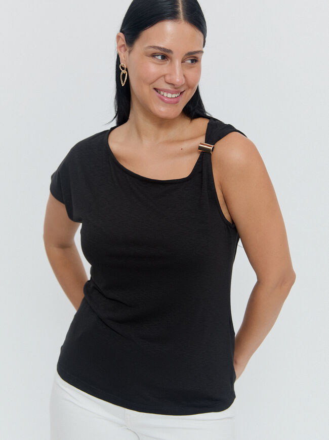 TOP DETALLE PASADOR Negro