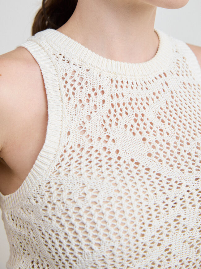 TOP CUELLO REDONDO Crudo