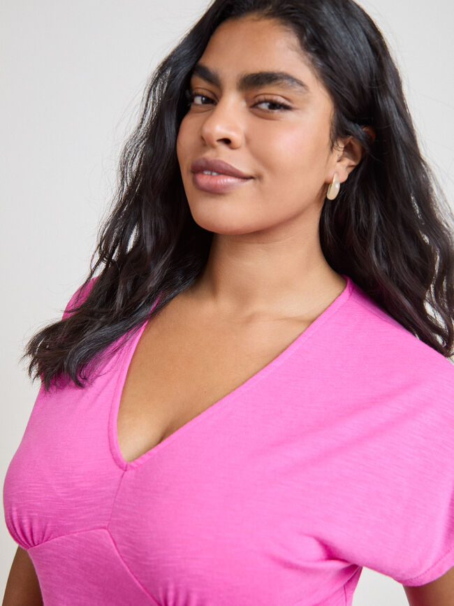 CAMISETA FLAME ESCOTE PICO ABIERTO Bugambila