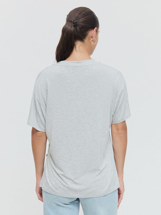CAMISETA CUELLO PICO GrisVigoreClaro image number null