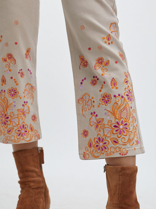 VAQUERO CROP BORDADO Beige image number null