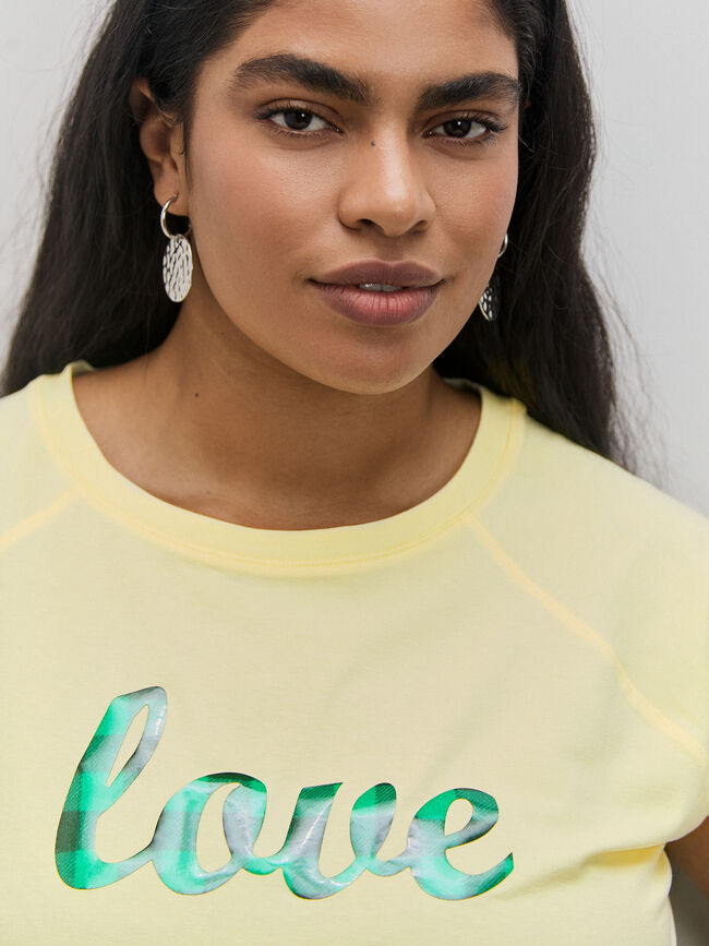 CAMISETA LETTERING GEL Amarillo Pastel