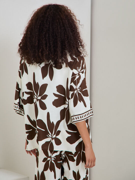 KIMONO ESTAMPADO Marron Oscuro image number null
