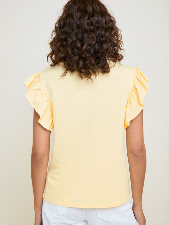 CAMISETA DETALLE BOLSILLO Amarillo Pastel image number null