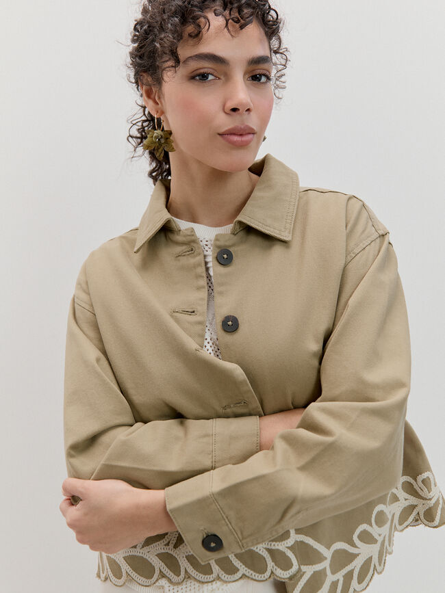 CHAQUETA BORDADA Kaki