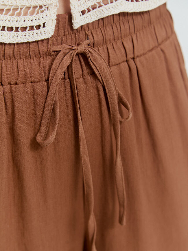 PANTALON RUSTICO FLUIDO Marron viejo