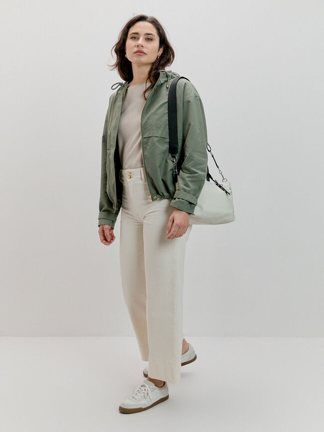 PARKA B&Aacute;SICA CAPUCHA kaki oscuro