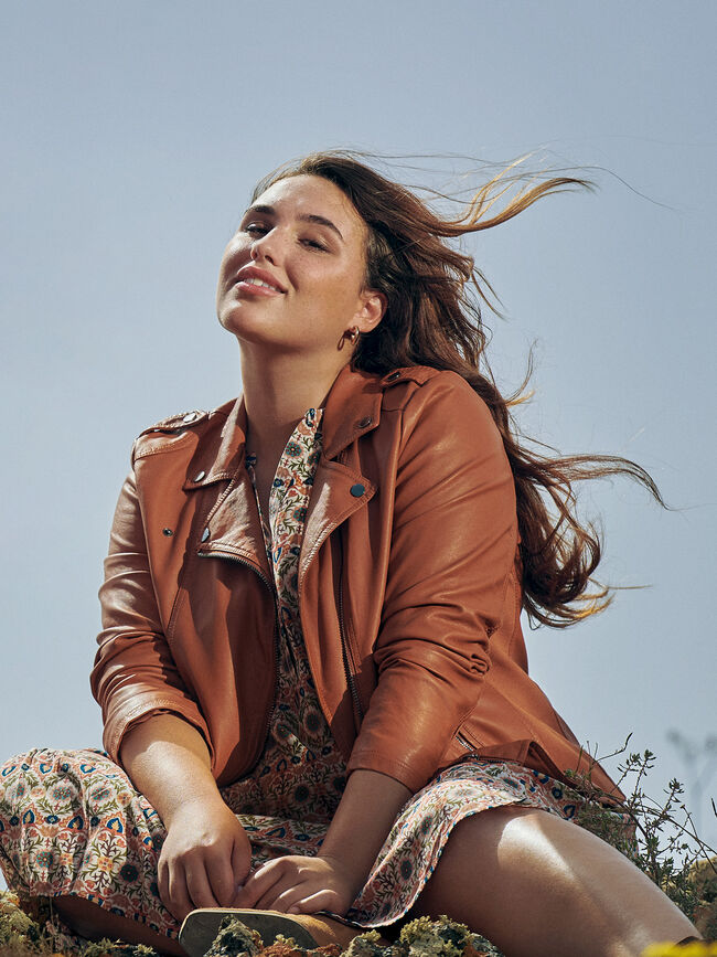 CHAQUETA ESTILO PERFECTO Marron Claro