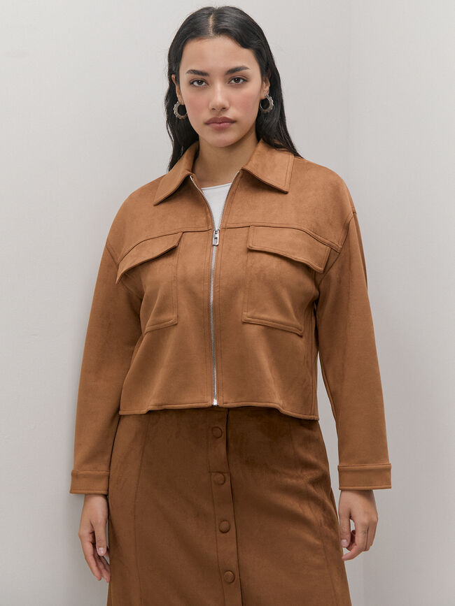 CHAQUETA ANTELINA CREMALLERA Almendra