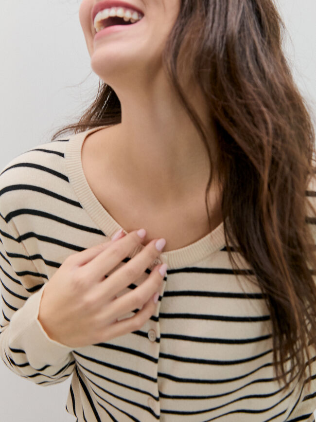 CARDIGAN BASICA RAYAS Beige