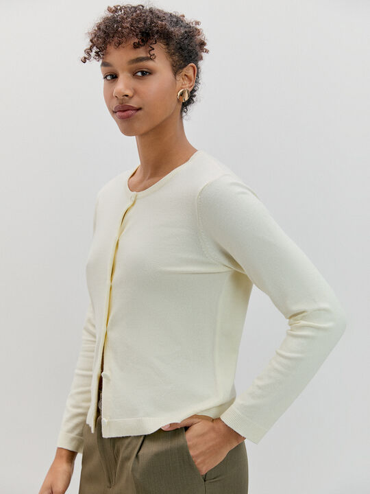 CARDIGAN WINE Amarillo Pastel image number null