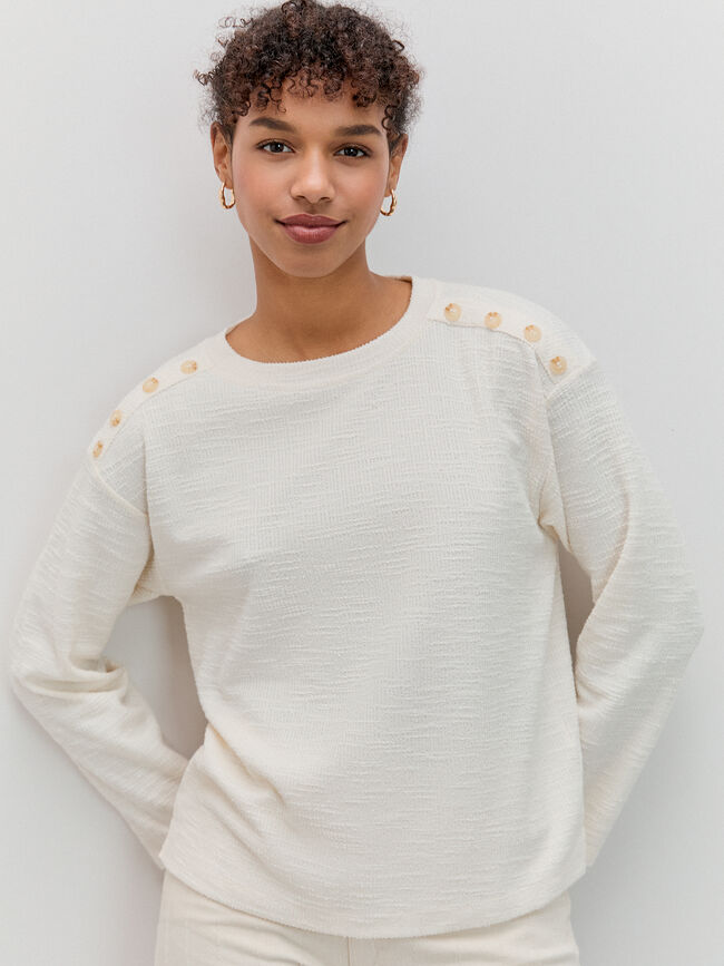 CAMISETA DETALLE BOTONES Crudo